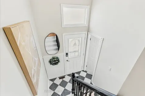 72 Broadlands Crescent Clarington ON L1E 1R1