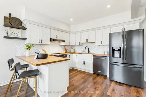 72 Broadlands Crescent Clarington ON L1E 1R1