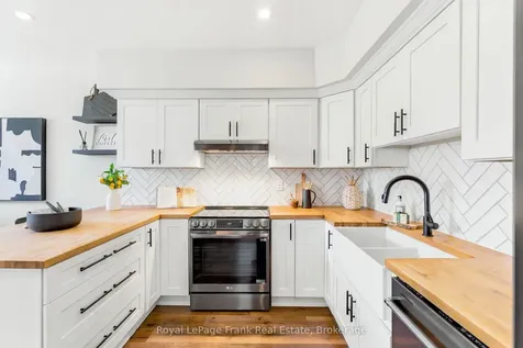 72 Broadlands Crescent Clarington ON L1E 1R1