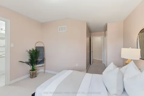 19 Davidson Street Whitby ON L1P 1V9