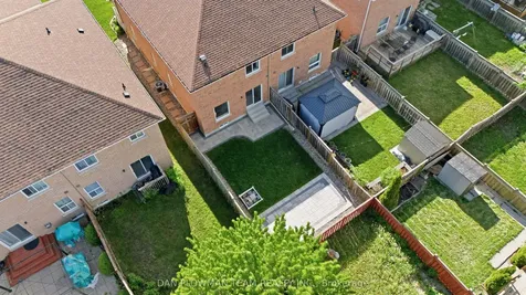 19 Davidson Street Whitby ON L1P 1V9