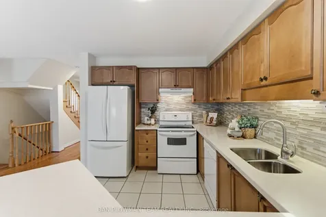 19 Davidson Street Whitby ON L1P 1V9