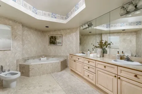 10 Guildwood Parkway Toronto ON M1E 5B5