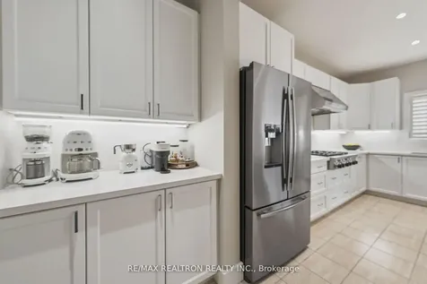 1747 Goldsmith Drive Oshawa ON L1K 0R3