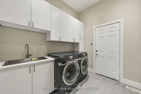 1747 Goldsmith Drive Oshawa ON L1K 0R3