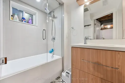 86 Barker Avenue Toronto ON M4C 2N6