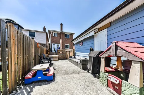 86 Barker Avenue Toronto ON M4C 2N6