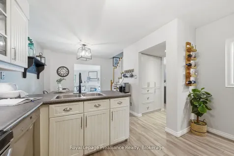 4 Henderson Drive Whitby ON L1N 7Y2