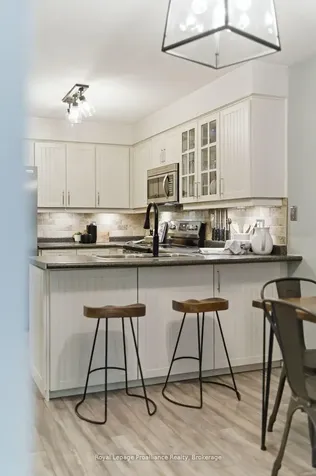 4 Henderson Drive Whitby ON L1N 7Y2