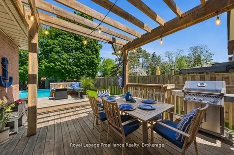 4 Henderson Drive Whitby ON L1N 7Y2
