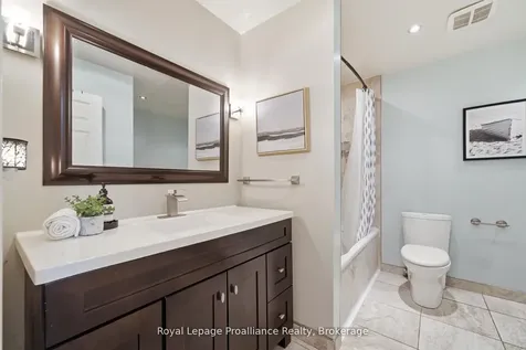 4 Henderson Drive Whitby ON L1N 7Y2
