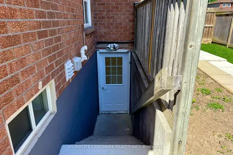 1609 Major Oaks Road Pickering ON L1X 2G9