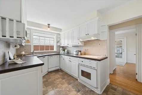 702 Gilbert Street W Whitby ON L1N 1S2