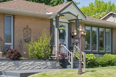 702 Gilbert Street W Whitby ON L1N 1S2