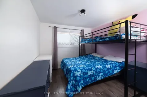 90 Keewatin Street S Oshawa ON L1H 6Z1