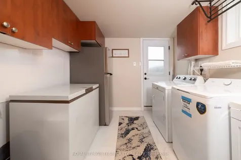 90 Keewatin Street S Oshawa ON L1H 6Z1