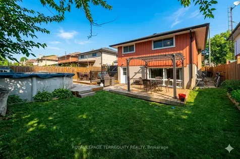 90 Keewatin Street S Oshawa ON L1H 6Z1