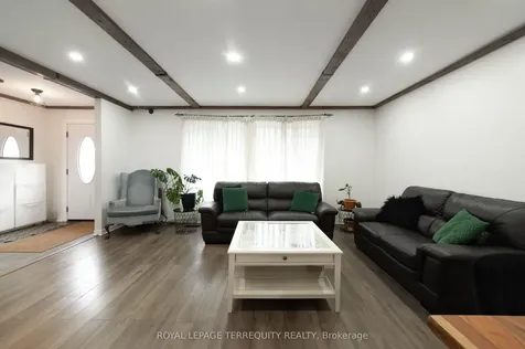 90 Keewatin Street S Oshawa ON L1H 6Z1