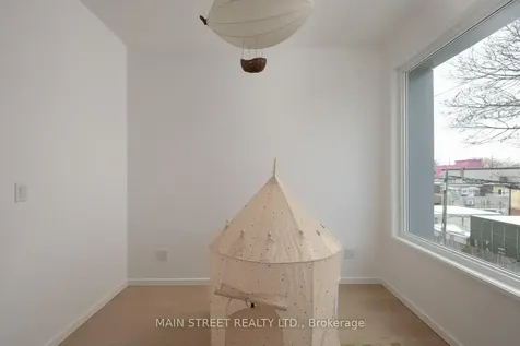 523 Craven Road Toronto ON M4L 2Z6