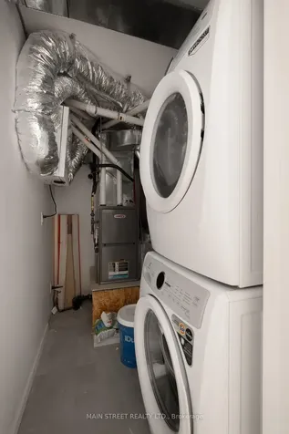 523 Craven Road Toronto ON M4L 2Z6