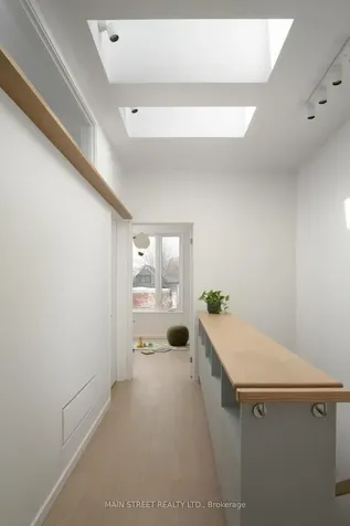 523 Craven Road Toronto ON M4L 2Z6