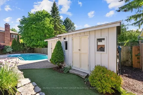 1978 Fairport Road Pickering ON L1V 1T4