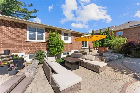 1978 Fairport Road Pickering ON L1V 1T4