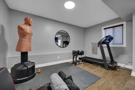 5 Empire Crescent Clarington ON L1E 1E3
