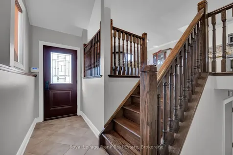 5 Empire Crescent Clarington ON L1E 1E3