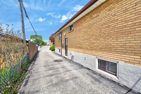 3 Japonica Road Toronto ON M1R 4R6