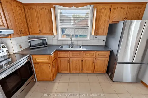 3 Japonica Road Toronto ON M1R 4R6