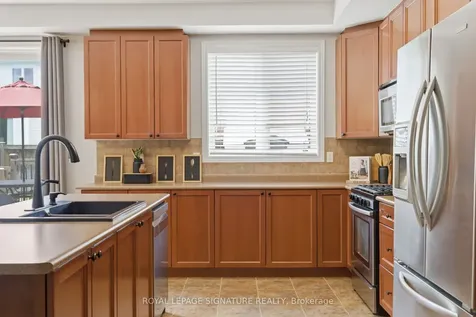 274 Montgomery Avenue Whitby ON L1M 0B6