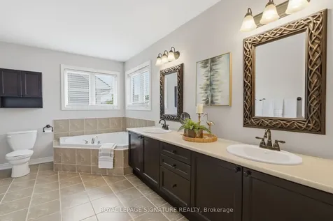 274 Montgomery Avenue Whitby ON L1M 0B6