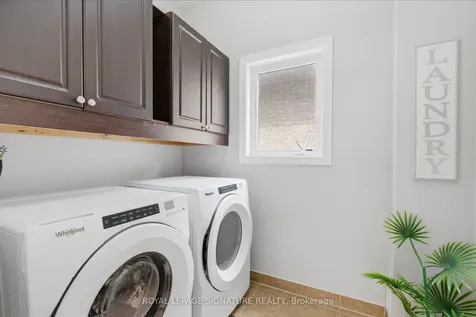 274 Montgomery Avenue Whitby ON L1M 0B6
