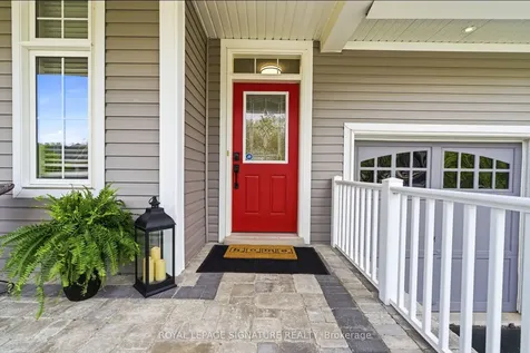 274 Montgomery Avenue Whitby ON L1M 0B6