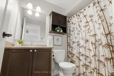 274 Montgomery Avenue Whitby ON L1M 0B6