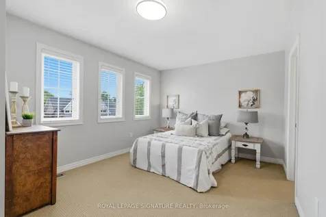 274 Montgomery Avenue Whitby ON L1M 0B6