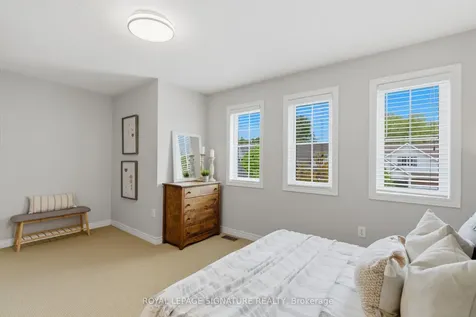 274 Montgomery Avenue Whitby ON L1M 0B6