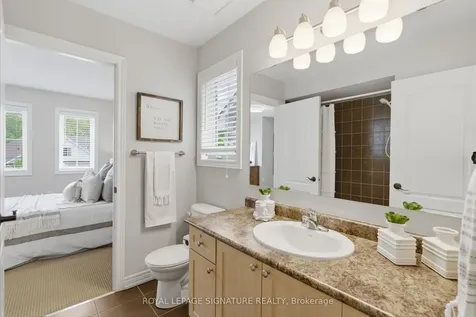 274 Montgomery Avenue Whitby ON L1M 0B6
