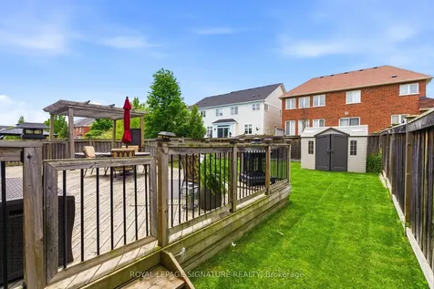 274 Montgomery Avenue Whitby ON L1M 0B6