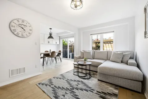 1821 Shelburne Street Oshawa ON L1K 0T3