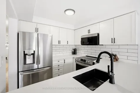 1821 Shelburne Street Oshawa ON L1K 0T3