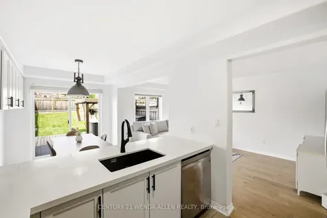1821 Shelburne Street Oshawa ON L1K 0T3