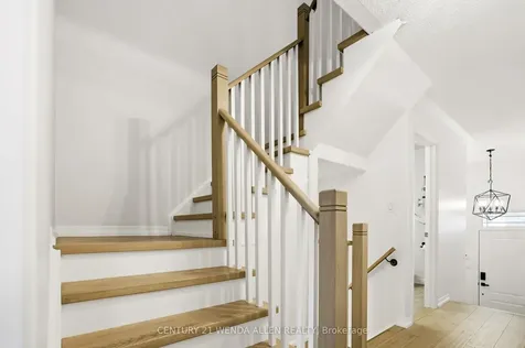 1821 Shelburne Street Oshawa ON L1K 0T3