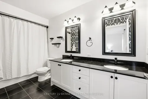 1821 Shelburne Street Oshawa ON L1K 0T3