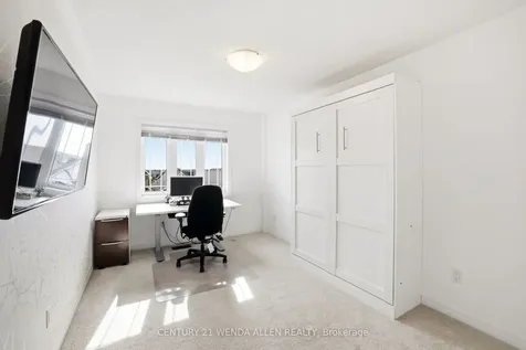 1821 Shelburne Street Oshawa ON L1K 0T3