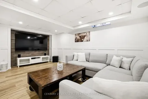 1821 Shelburne Street Oshawa ON L1K 0T3