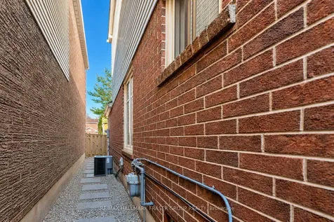 4 Coalport Drive Toronto ON M1N 4B6