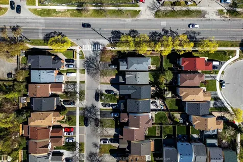 4 Coalport Drive Toronto ON M1N 4B6