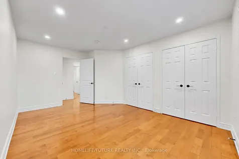 70 Challenger Court Toronto ON M1C 4C4